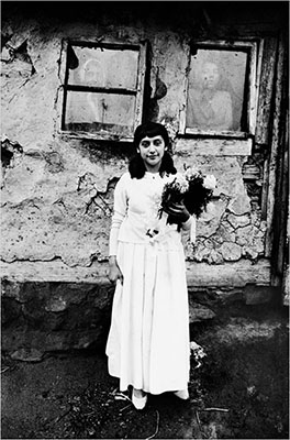 CZECHOSLOVAKIA. Slovakia. Bardejov. 1967. Gypsies.