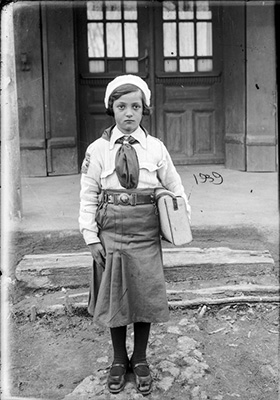 2 imagini: portrete, 1939