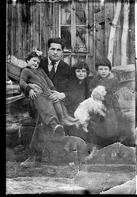 2 imagini: portrete. Reproduceri